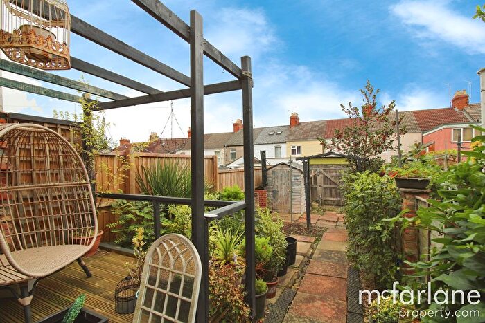 2 Bedroom Terraced House To Rent In Whitehead Street, Swindon, SN1