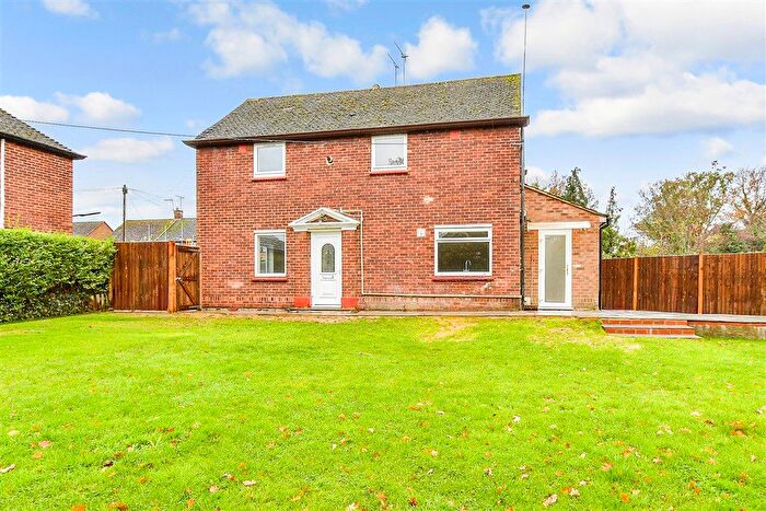 3 Bedroom End Of Terrace House For Sale In Willow Crescent, Staplehurst, Tonbridge, Kent, TN12