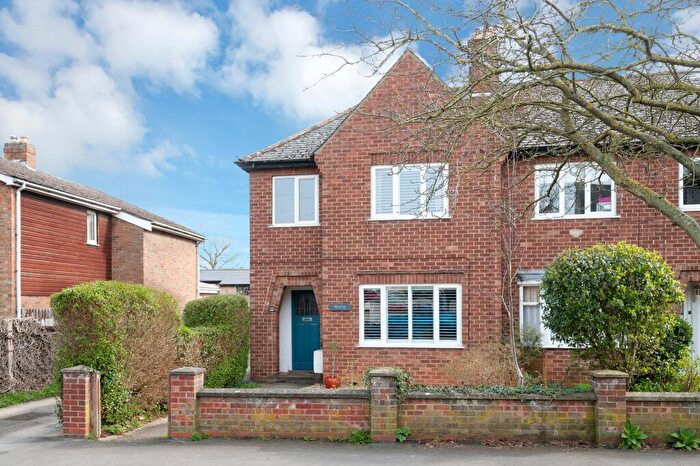 3 Bedroom End Of Terrace House For Sale In Emlyns Street, Stamford, PE9