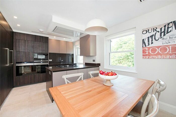 4 Bedroom Flat To Rent In Arkwright Road, London, NW3