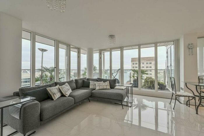 2 Bedroom Flat To Rent In Eastern Quay Apartments, Royal Docks, London, E16