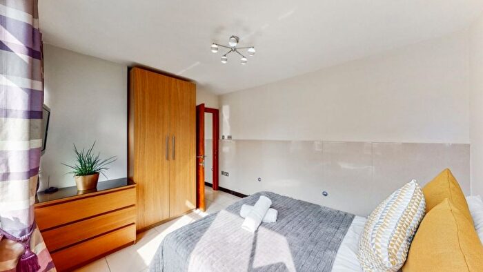 1 Bedroom Flat To Rent In Gloucester Place, London, W1U