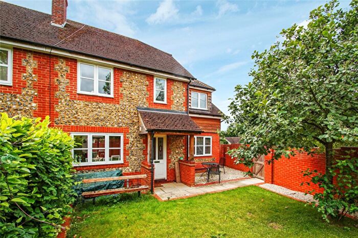 4 Bedroom Semi-Detached House To Rent In Church Road, Chinnor, OX39