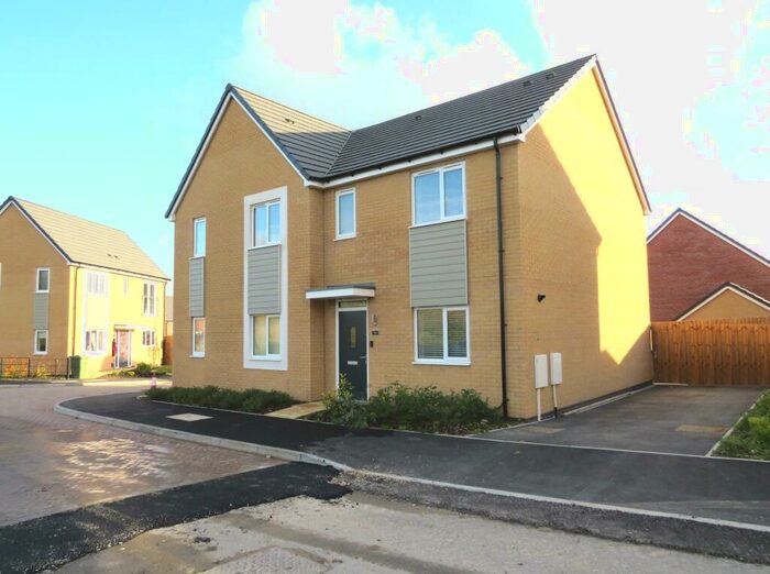 3 Bedroom Semi-Detached House To Rent In Tupton Road, Chesterfield, S45