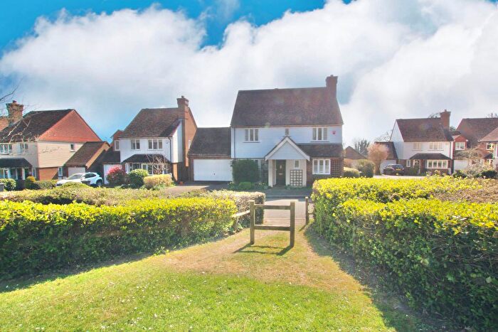 4 Bedroom Detached House For Sale In Cherry Orchard, Old Wives Lees, Canterbury, CT4