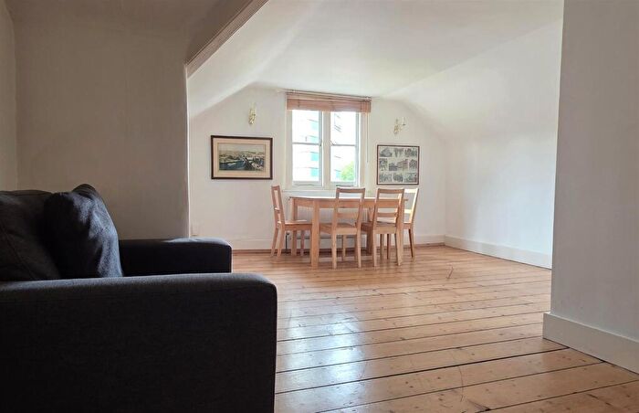 1 Bedroom Apartment To Rent In Shoot Up Hill, London, NW2