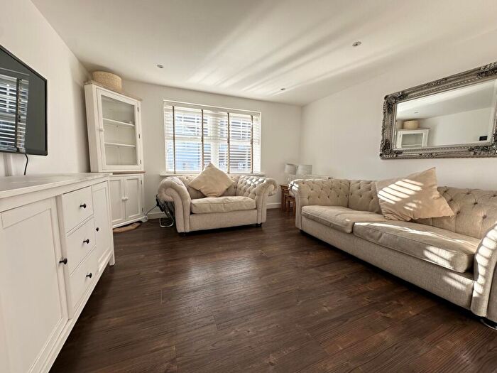 2 Bedroom Apartment For Sale In Wells View Drive, Bromley, BR2