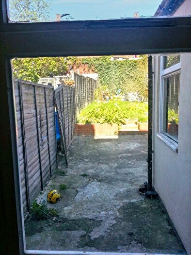 3 Bedroom Terraced House For Sale In Southwell Road, Sheffield, S4