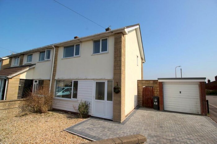 3 Bedroom Semi-Detached House To Rent In Kingston Avenue, Clevedon, BS21
