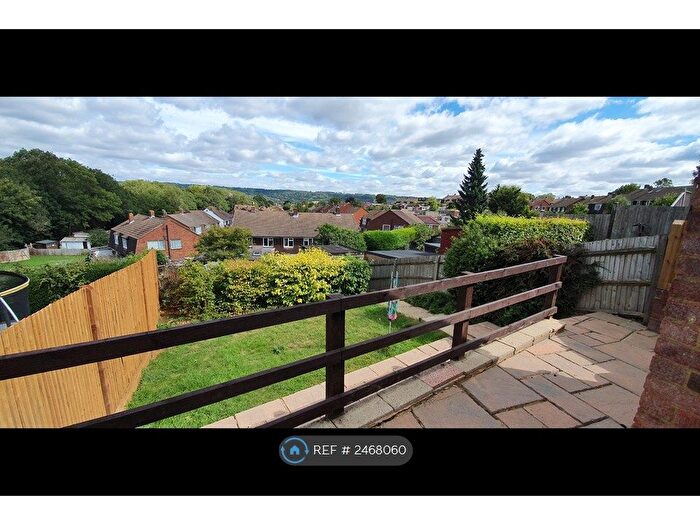 3 Bedroom Semi-Detached House To Rent In Hillary Road, Maidstone, ME14