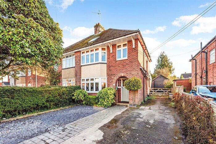 3 Bedroom Semi Detached House For Sale In Tollgate Road, Andover, SP10