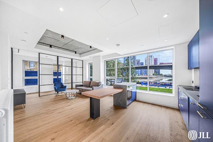 1 Bedroom Flat To Rent In Goodluck Hope Walk London, E14