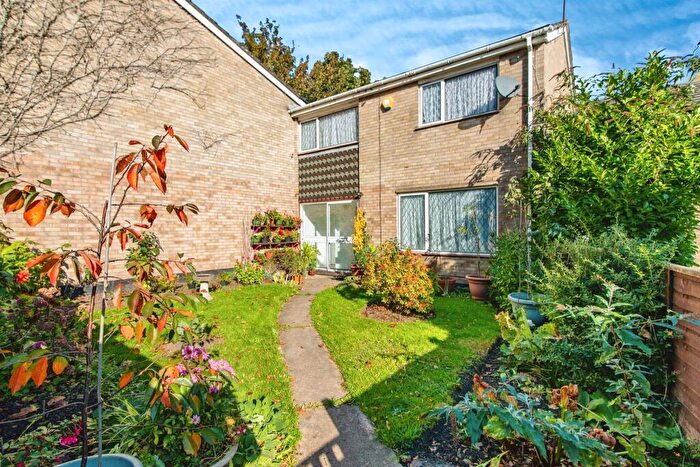 3 Bedroom Semi-Detached House For Sale In Normanston Drive, Lowestoft, NR32