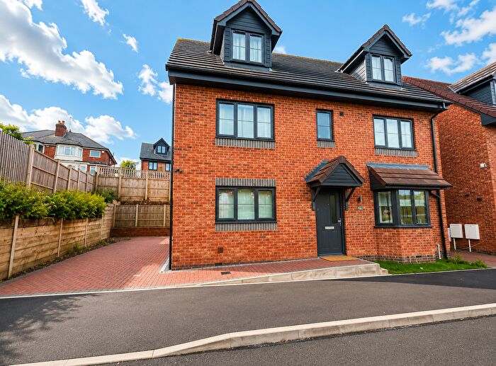 5 Bedroom Semi Detached House To Rent In Kingfisher Pool Way, Birmingham, B24