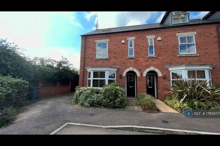 4 Bedroom Semi-Detached House To Rent In Covent Garden Close, Borrowash, Derby, DE72