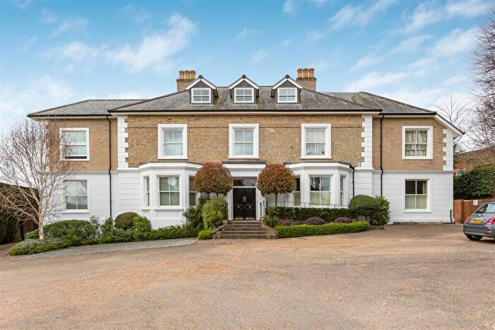 2 Bedroom Apartment For Sale In Chantry Road, Bishop's Stortford, CM23