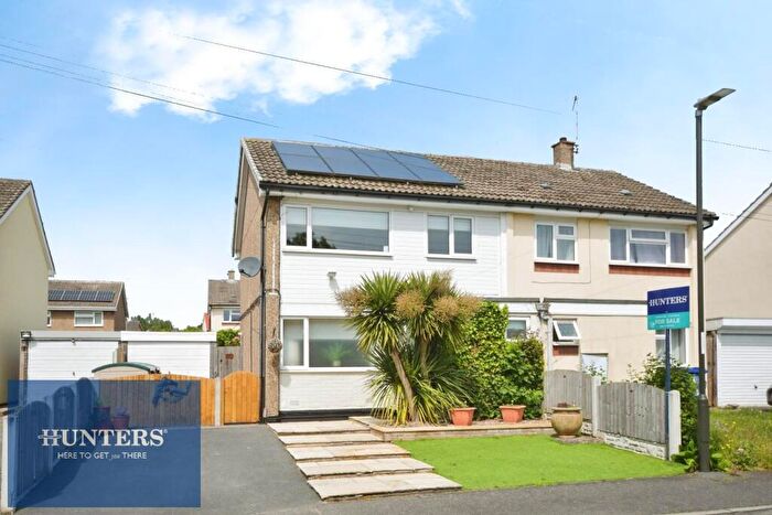 2 Bedroom Semi-Detached House For Sale In Longshaw Close, Staveley, Chesterfield, S43