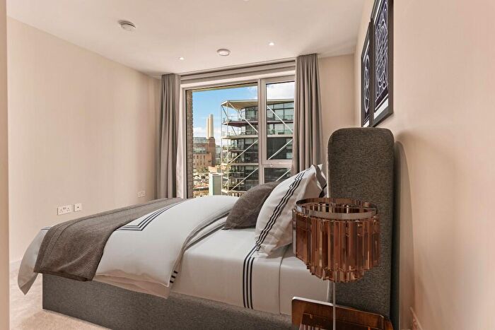 3 Bedroom Apartment To Rent In Nine Elms Lane, London, SW11