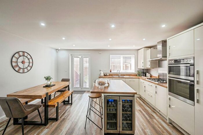 4 Bedroom Semi-Detached House For Sale In Buzzard Avenue, Mexborough, S64