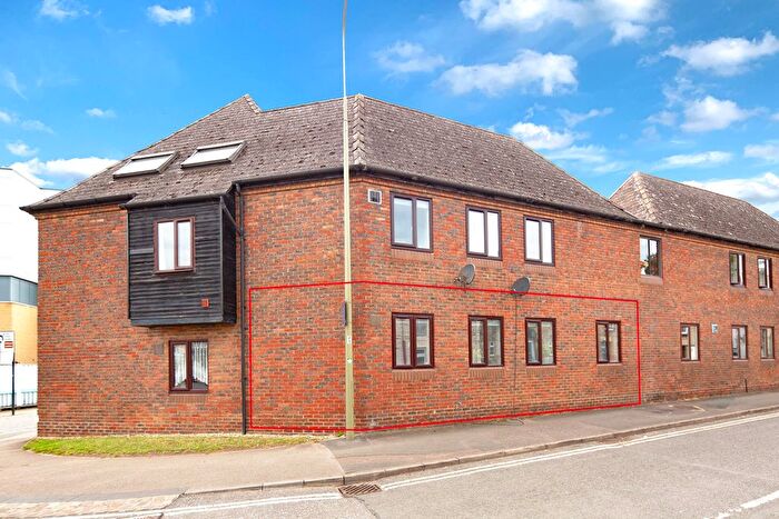 1 Bedroom Flat For Sale In Harcourt House, Bicester, OX26
