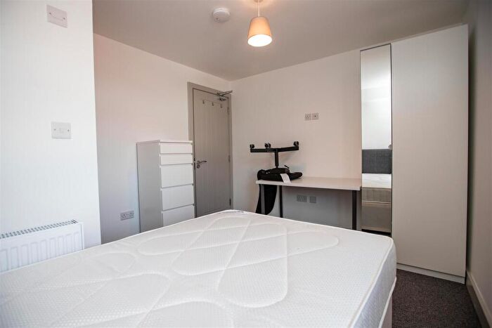 5 Bedroom House To Rent In Hubert Road, Birmingham, B29