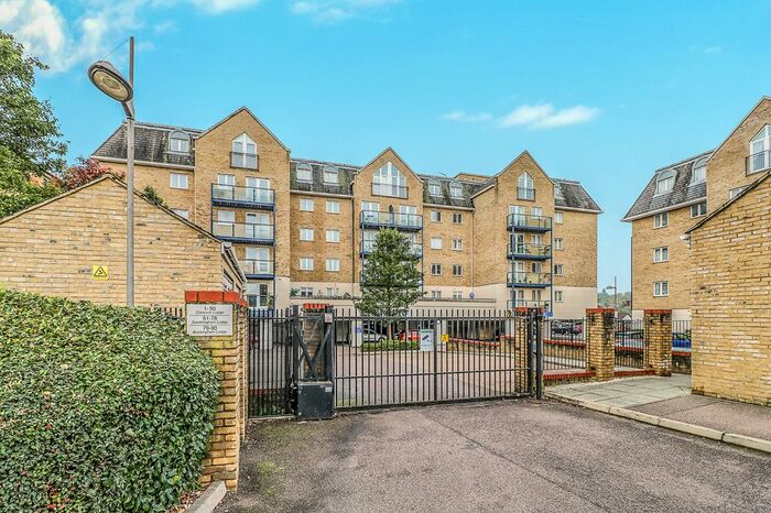 2 Bedroom Flat To Rent In Taverners Way, Hoddesdon, EN11