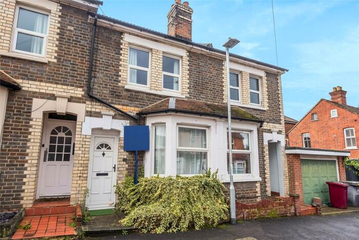 3 Bedroom Terraced House To Rent In Lennox Road, Reading, Berkshire, RG6