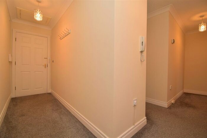 2 Bedroom Flat To Rent In Benton Mews, Horbury, WF4