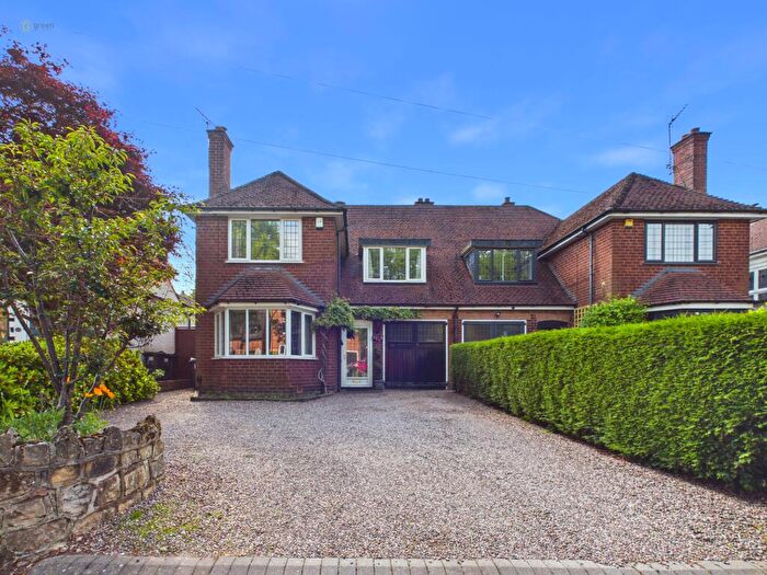 4 Bedroom Semi-Detached House For Sale In Tamworth Road, Sutton Coldfield, B75