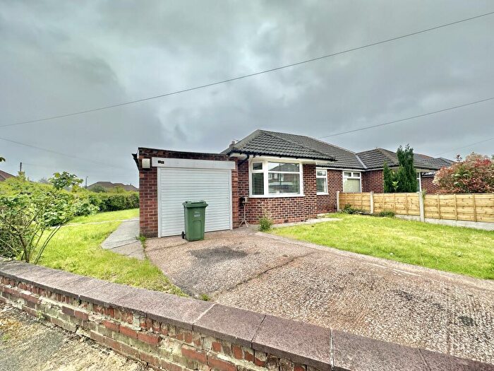 2 Bedroom Semi-Detached Bungalow For Sale In Hawthorn Lane, Sale, Trafford, M33