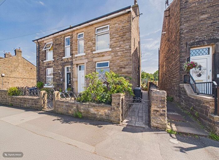 3 Bedroom Semi Detached House For Sale In New Street, New Mills, High Peak, SK22