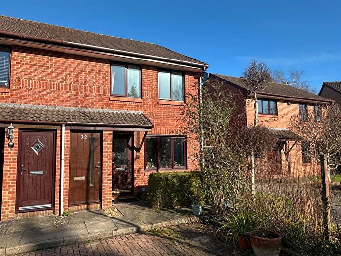 1 Bedroom Flat To Rent In Alder Hill Drive, Totton, SO40