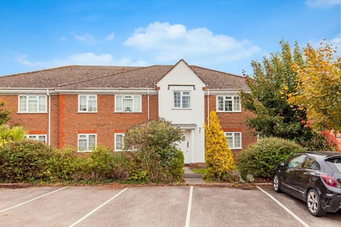 1 Bedroom Apartment To Rent In Kingfisher Way, Bicester, OX26