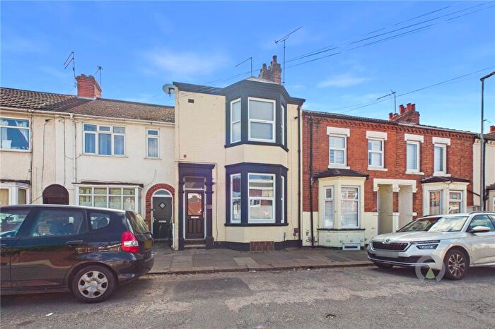 3 Bedroom Terraced House For Sale In Balmoral Road, Northampton, Northamptonshire, NN2