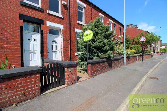 3 Bedroom Terraced House To Rent In Smallbrook Road, Oldham, OL2