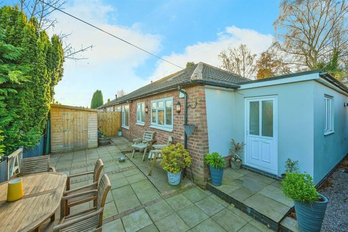 3 Bedroom Semi-Detached House For Sale In Church Close, Shenstone, Lichfield, WS14