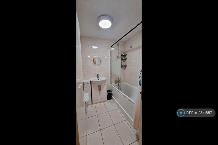 1 Bedroom Flat To Rent In John Maurice Close, London, SE17