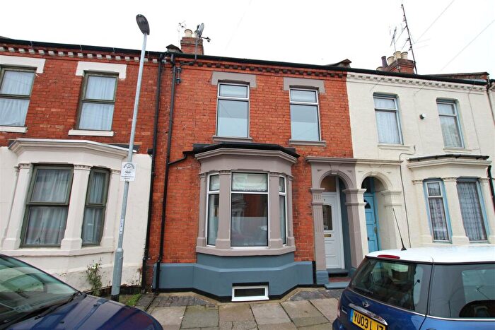 3 Bedroom House To Rent In St. Michaels Mount, Northampton, NN1
