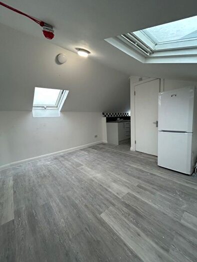 1 Bedroom Flat To Rent In Lakedale Road, London, SE18