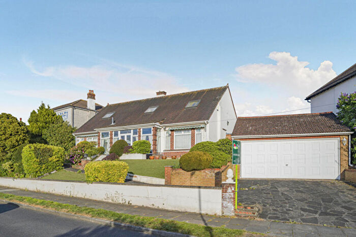 4 Bedroom Detached Bungalow For Sale In Hill Crescent, Bexley, DA5