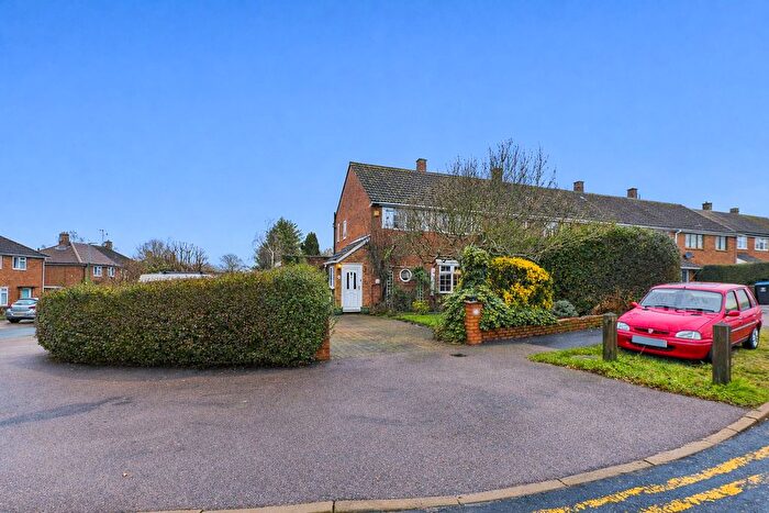 3 Bedroom End Terrace House For Sale In Redwood Drive, Hemel Hempstead, HP3