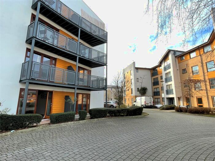 1 Bedroom Apartment To Rent In Harry Close, Croydon, Surrey, CR0