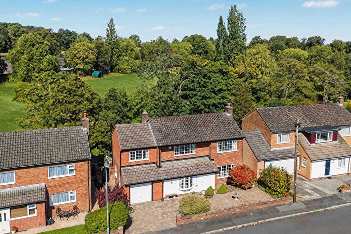4 Bedroom Detached House For Sale In Cranleigh Close, Stockton Heath, WA4