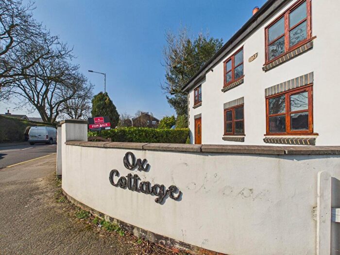 3 Bedroom Cottage For Sale In Liverpool Road South, Burscough, L40