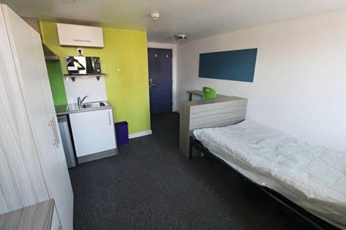 Studio To Rent In Bridge Road, Birmingham, B8