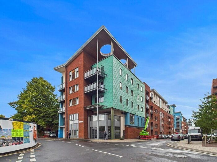 2 Bedroom Apartment To Rent In Crown & Anchor House, New Kingsley Road, Bristol, BS2