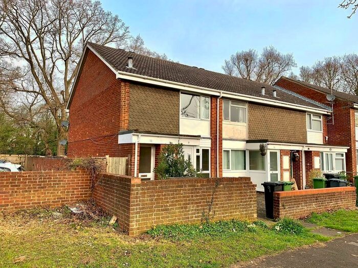 1 Bedroom Maisonette To Rent In Bedford Close, Hedge End, SO30