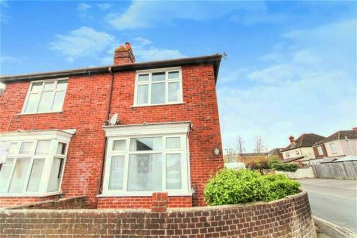 3 Bedroom Semi-Detached House To Rent In Almond Road, Freemantle, SO15