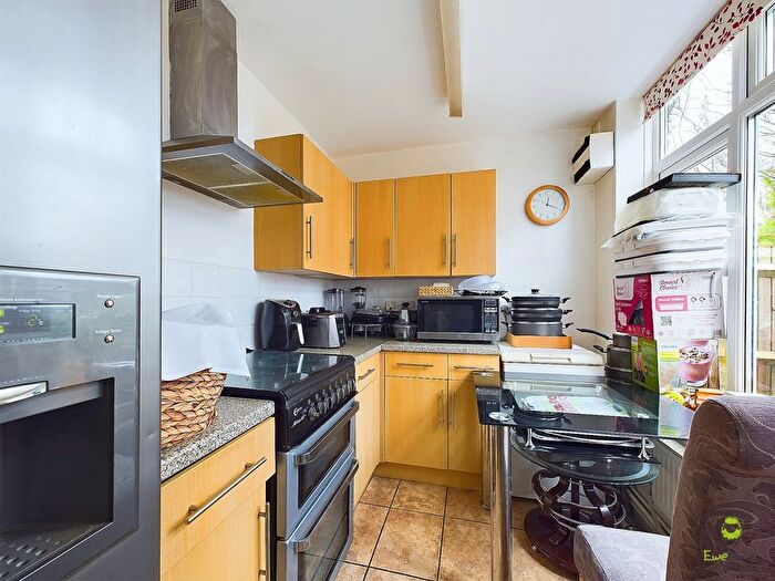 3 Bedroom Terraced House For Sale In Felspar Close, London, SE18