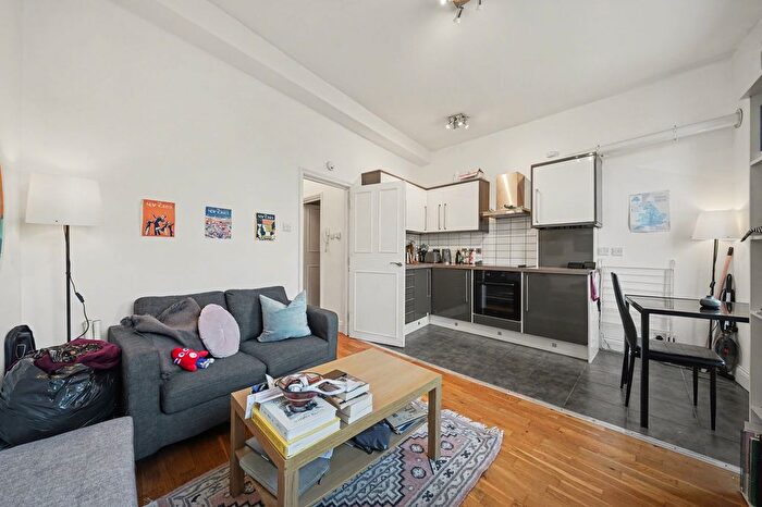 1 Bedroom Flat To Rent In Holloway Road, London, N19